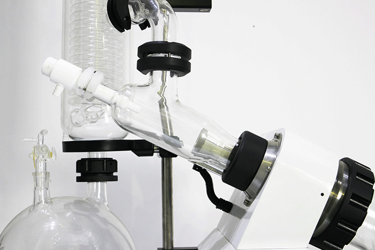 Chemical Rotary Vacuum Evaporator For Essential Oil Extracting in China