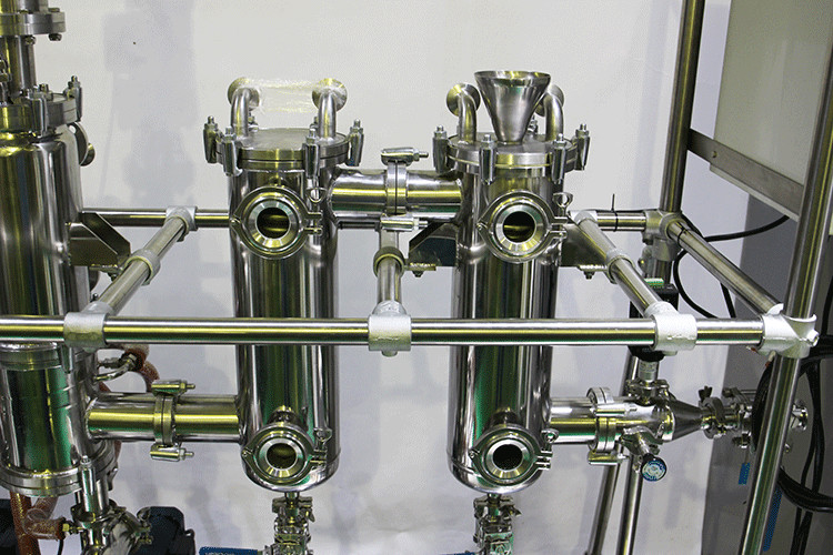 Stainless Steel Molecular Distillation Equipment Evaporation Area CBD Oil Wiped Film
